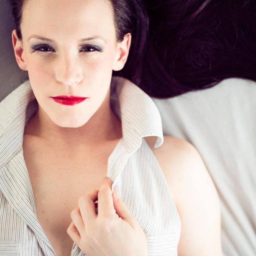 Meet your Posher, Elaine